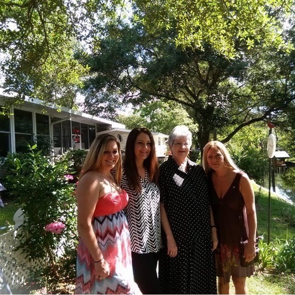 Meet your Posher, Allie - Picture 6 of 16